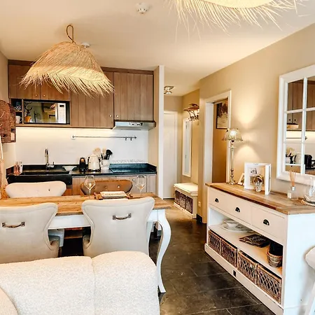 La Meremoi - With Balcony And Sea View Apartament