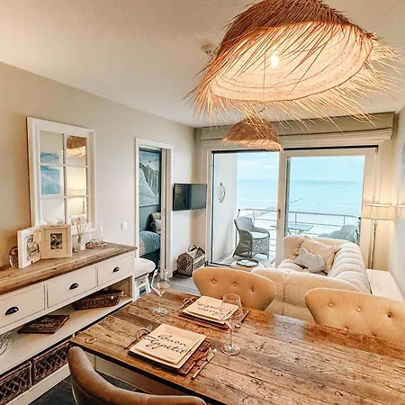 La Meremoi - With Balcony And Sea View شقة